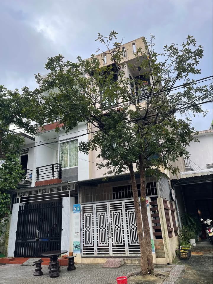 Nhà 3 tầng liền kề đường Nguyễn Hữu Ba, Huế 105m² giá 6.8 tỷ - Sổ hồng chính chủ