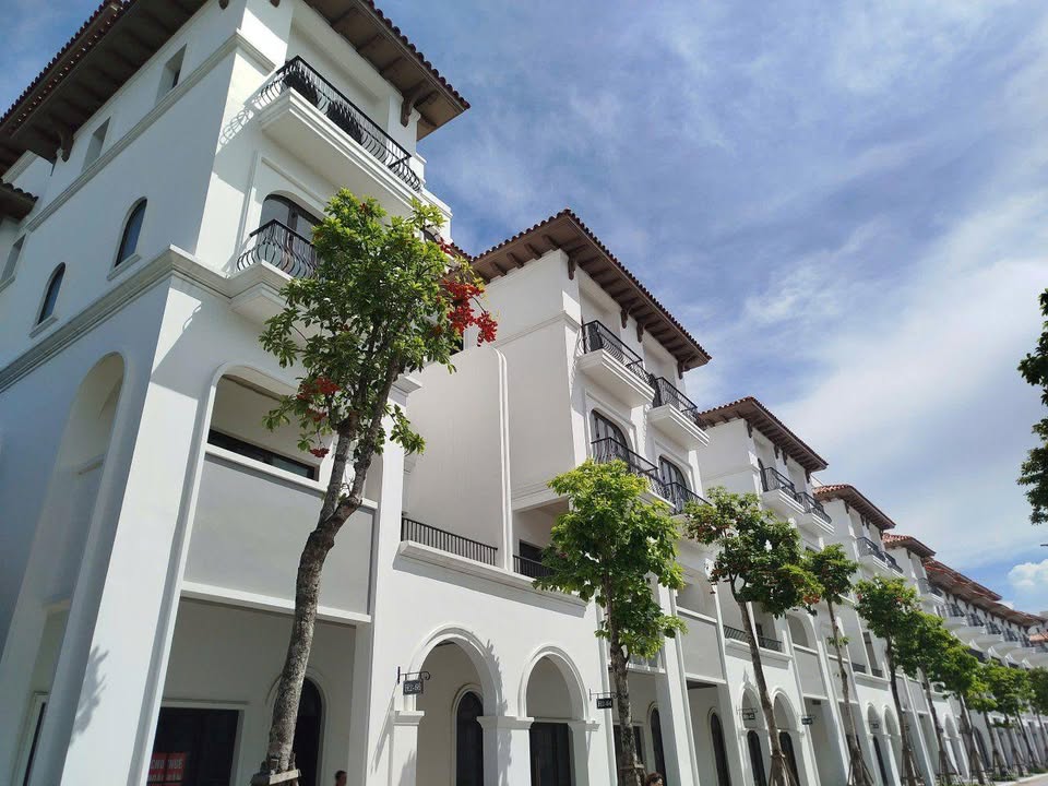Townhouse Village Sầm Sơn 457m² giá 15.5 tỷ - Đầu tư nghỉ dưỡng lý tưởng!