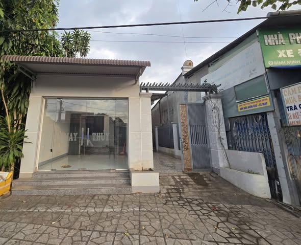 Nhà cho thuê mặt tiền TL765, xã Suối Cát, 2PN giá 4 triệu - Kinh doanh ngay!