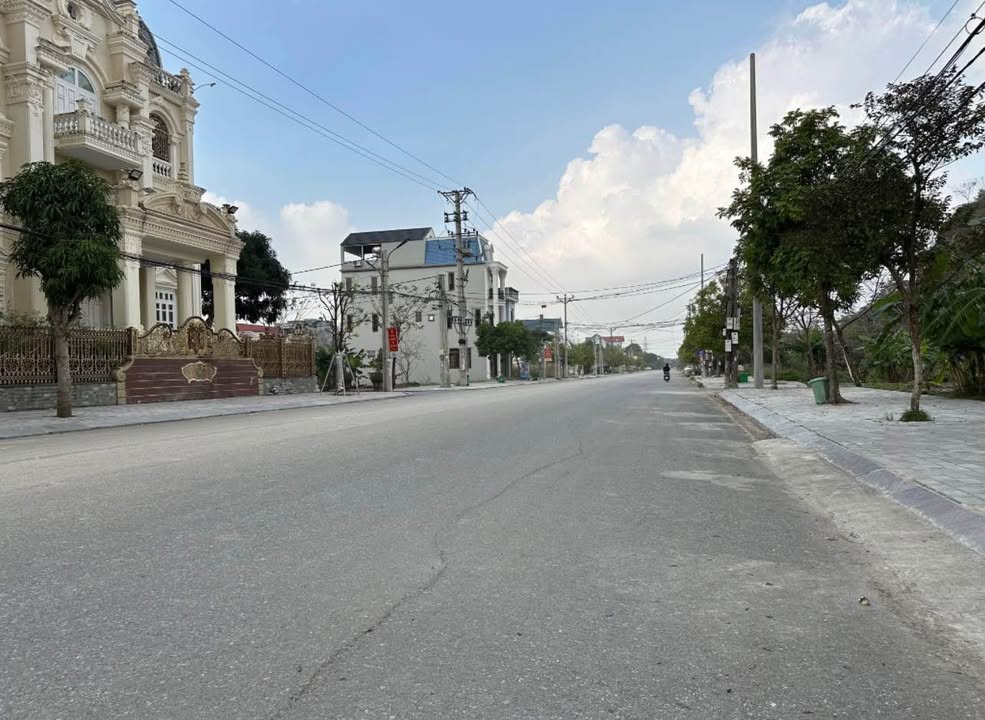 Đất nền mặt đường Hoa Lư Ninh Bình 231m² giá thỏa thuận - Cơ hội đầu tư hiếm có!