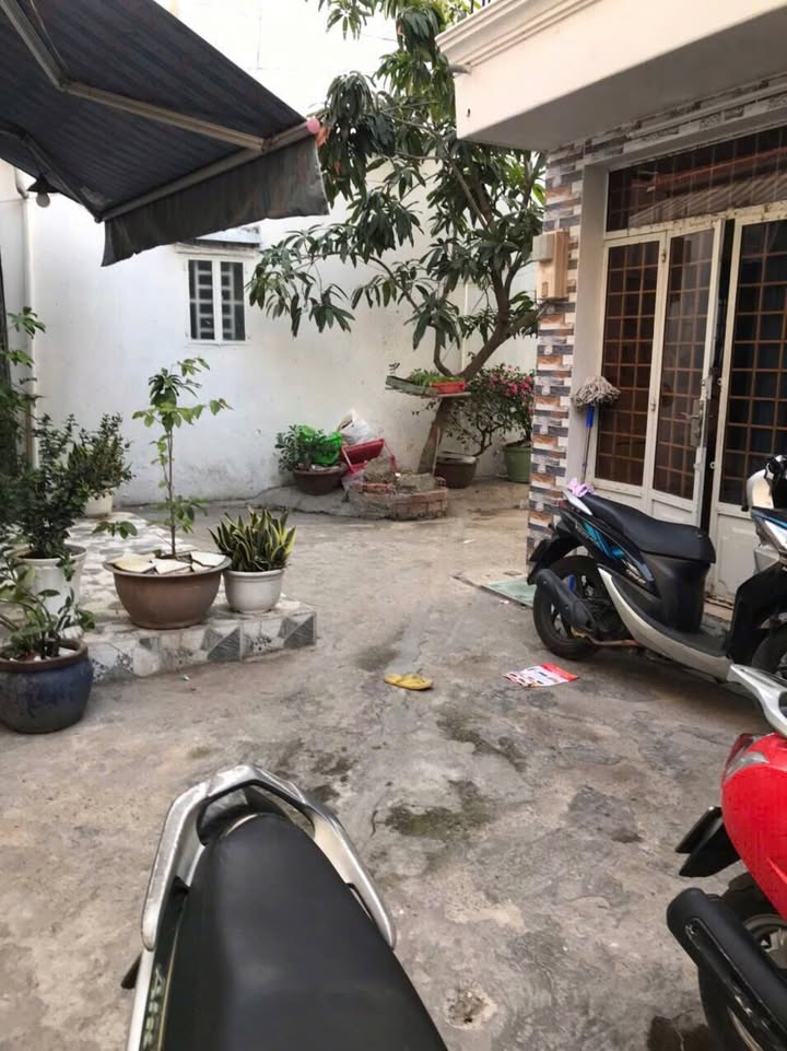 Nhà hẻm 1283 Huỳnh Tấn Phát, Quận 7, 43m² giá 3.2 tỷ - Pháp lý sổ hồng đầy đủ!