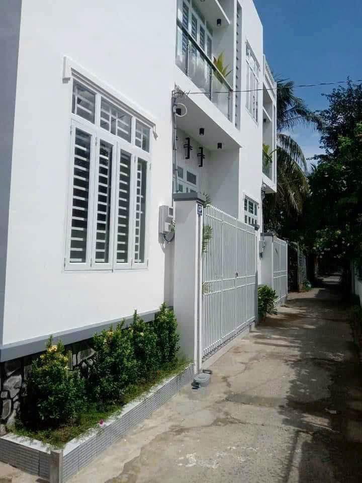 Nhà 2 Mặt Tiền Đường Lê Hồng Nhi, Cái Răng, 42.5m² giá 1.59 tỷ - Cơ hội vàng cho gia đình bạn!