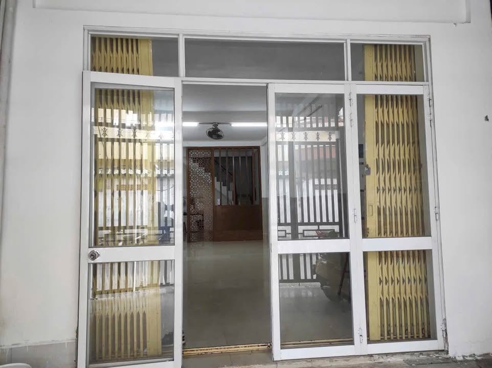 Cho thuê nhà mặt tiền hẻm 86 Lý Tự Trọng, Cần Thơ - Diện tích 80m² giá 8 triệu/tháng