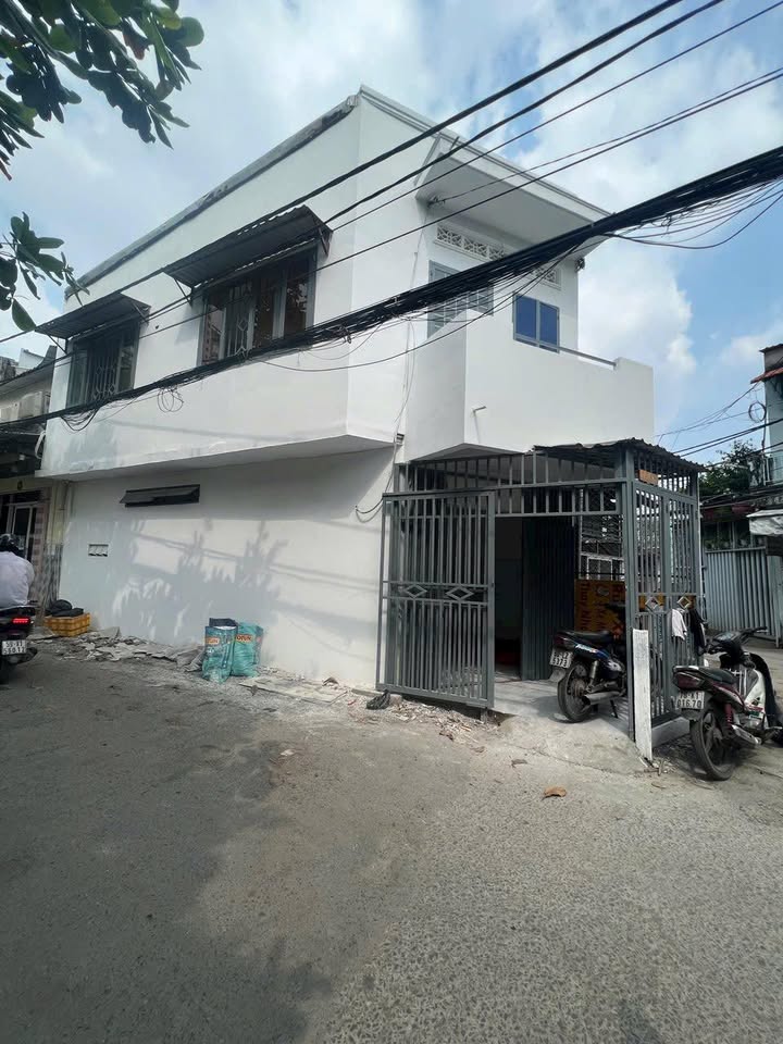 Nhà góc 3 mặt tiền Hẻm 45 Cao Lỗ, Quận 8 - Kinh doanh thuận lợi, giá chỉ 1.88 tỷ!