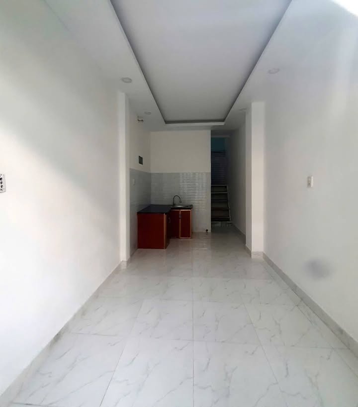 Nhà 2 tầng hẻm Dã Tượng, Nha Trang 42.7m² giá 4.7 tỷ - Gần biển chỉ 200m!