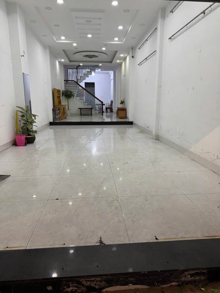 Mặt bằng cho thuê Ngô Gia Tự Nha Trang 60m² giá 15 triệu - Phù hợp kinh doanh đa dạng!