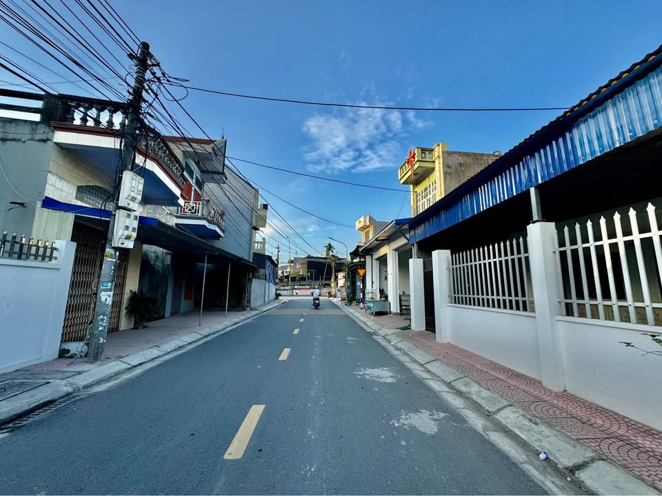 Đất mặt tiền thôn Lương Quán, Nam Sơn, 238m² giá 2.85 tỷ - Cơ hội đầu tư hấp dẫn!