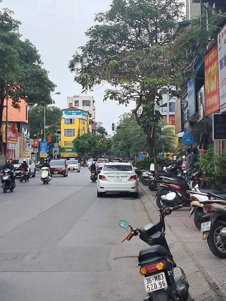 Cửa hàng cho thuê mặt phố Định Công 50m² giá 18 triệu - Kinh doanh đỉnh cao!