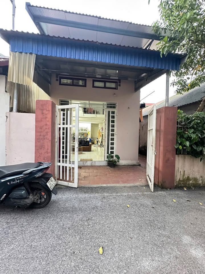 Đất + 3 Phòng Trọ Chính Chủ Khai Quang 105m² Giá 2 tỷ - Dòng Tiền Ổn Định!