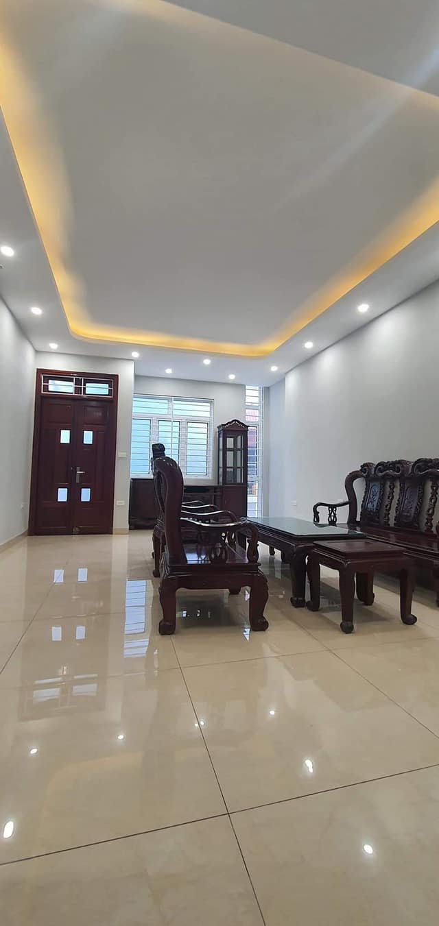 Nhà riêng Hoàng Ngân, Thanh Xuân 74m² giá 20 tỷ - Ô tô đỗ cửa, kinh doanh văn phòng!