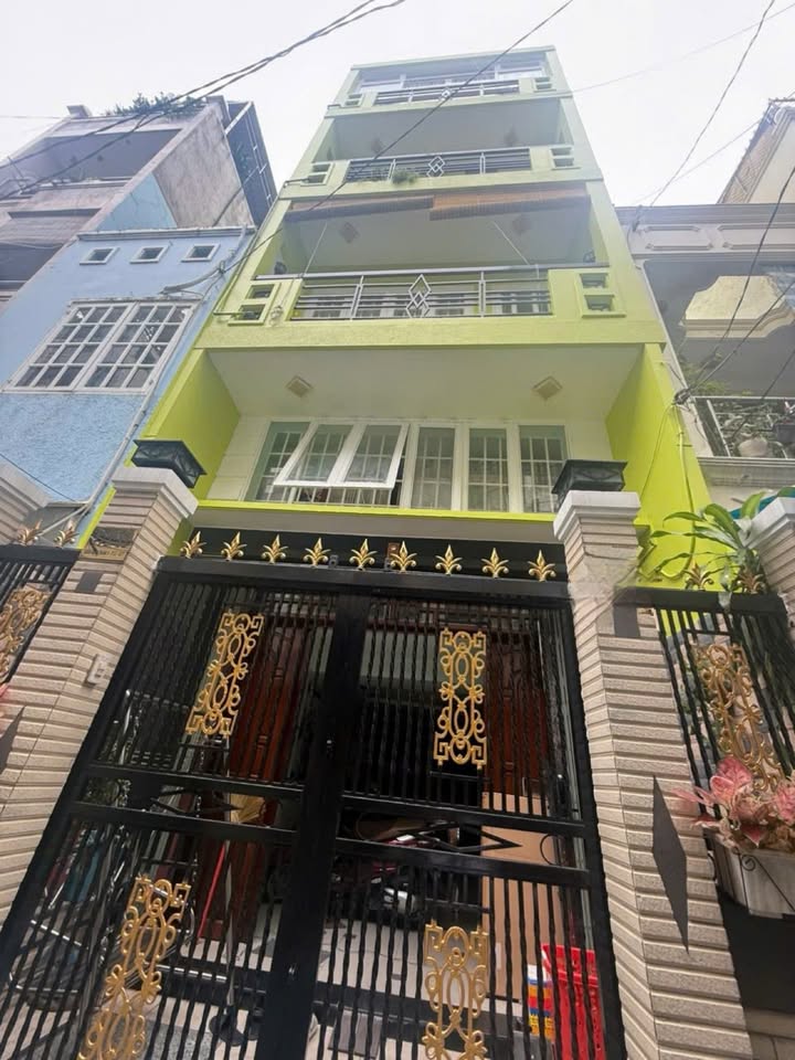 Nhà phố Cách Mạng Tháng 8, Q3, 75m² - Vị trí trung tâm, an ninh tuyệt đối!