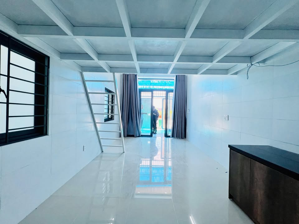 Cho thuê phòng mặt tiền gác lửng 30m² ở Hòa Quý - Ngũ Hành Sơn chỉ 6.5 triệu/tháng!