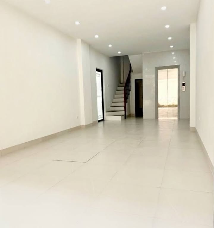 Nhà 6 tầng hiện đại tại Xuân Đỉnh 42m² - Lô góc thoáng mát, gần Ngoại giao đoàn!