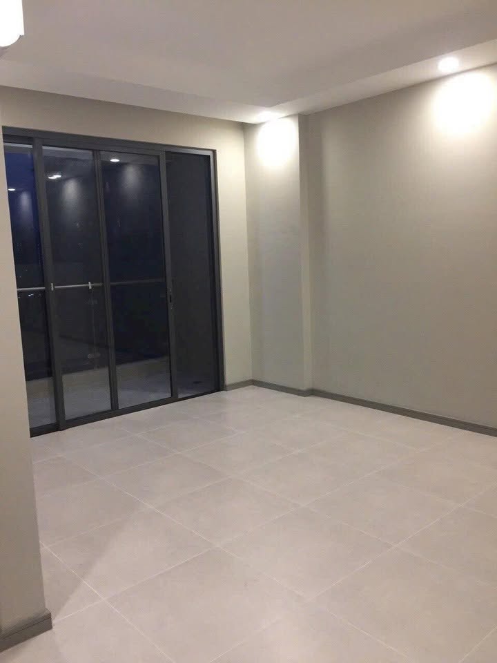 Căn hộ GoldView Quận 4 2PN giá 15.5 triệu - Nhà trống, thoáng mát!