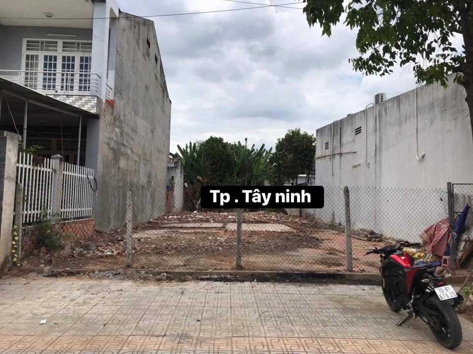 Đất cho thuê tại Phường Hiệp Ninh, TP Tây Ninh 300m² - Kinh doanh thuận lợi ngay cổng chợ!