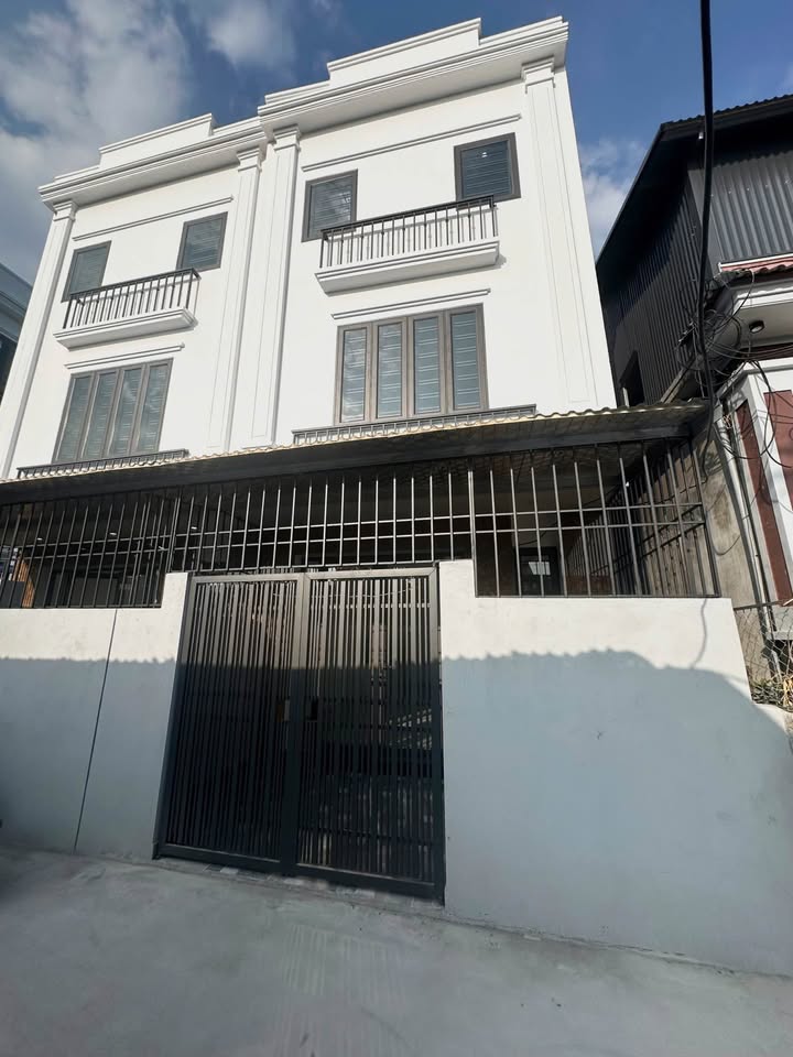 Nhà 3 tầng lô góc tại Bùi Viện An Dương 50m² giá chỉ 1.9 tỷ - Ô tô vào tận nơi!