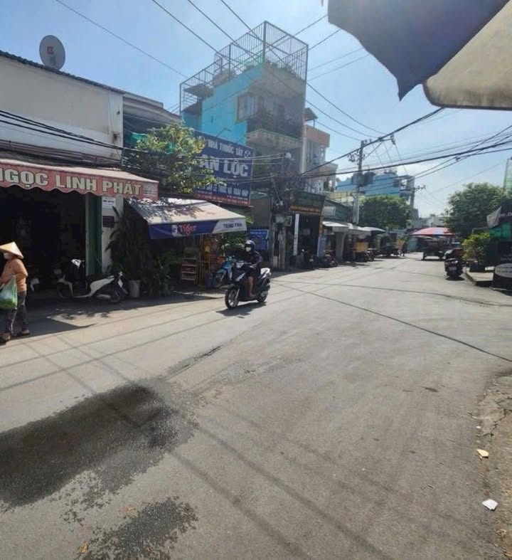 Mặt tiền kinh doanh hẻm xe hơi Phú Thuận Quận 7 84m² giá 11 tỷ - Đầu tư sinh lời ngay!