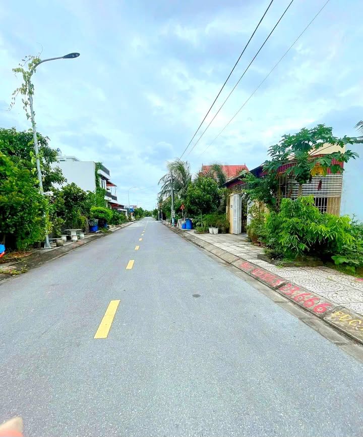 Lô đất mặt đường 10m Tân Thành, Dương Kinh 107m² giá 1.59 tỷ - Đầu tư an toàn!