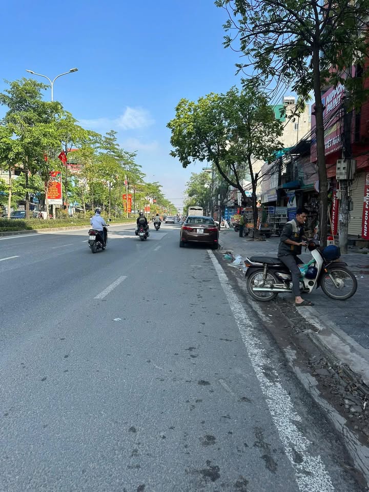 Nhà phố Lai Xá 30m² giá 900 triệu - Kinh doanh sầm uất, sẵn sàng giao dịch!