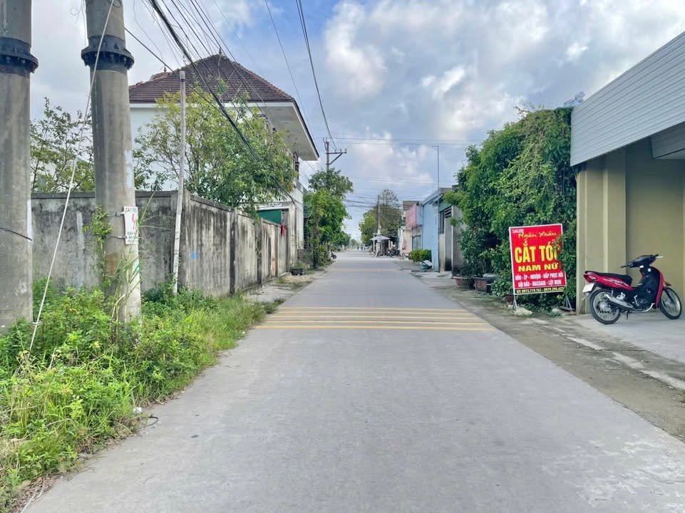 Đất nền góc mặt đường Nhân Nghĩa, Nghi Kim 126m² giá 4 tỷ - Vị trí đẹp, tiện lợi!