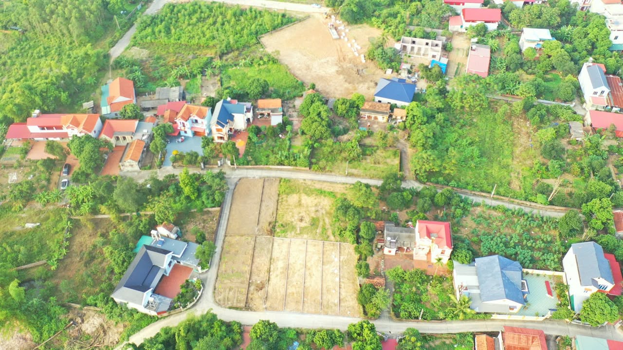 Đất nền Phúc Yên 121m² giá 1 tỷ - Sổ đỏ chính chủ, vị trí tiềm năng!