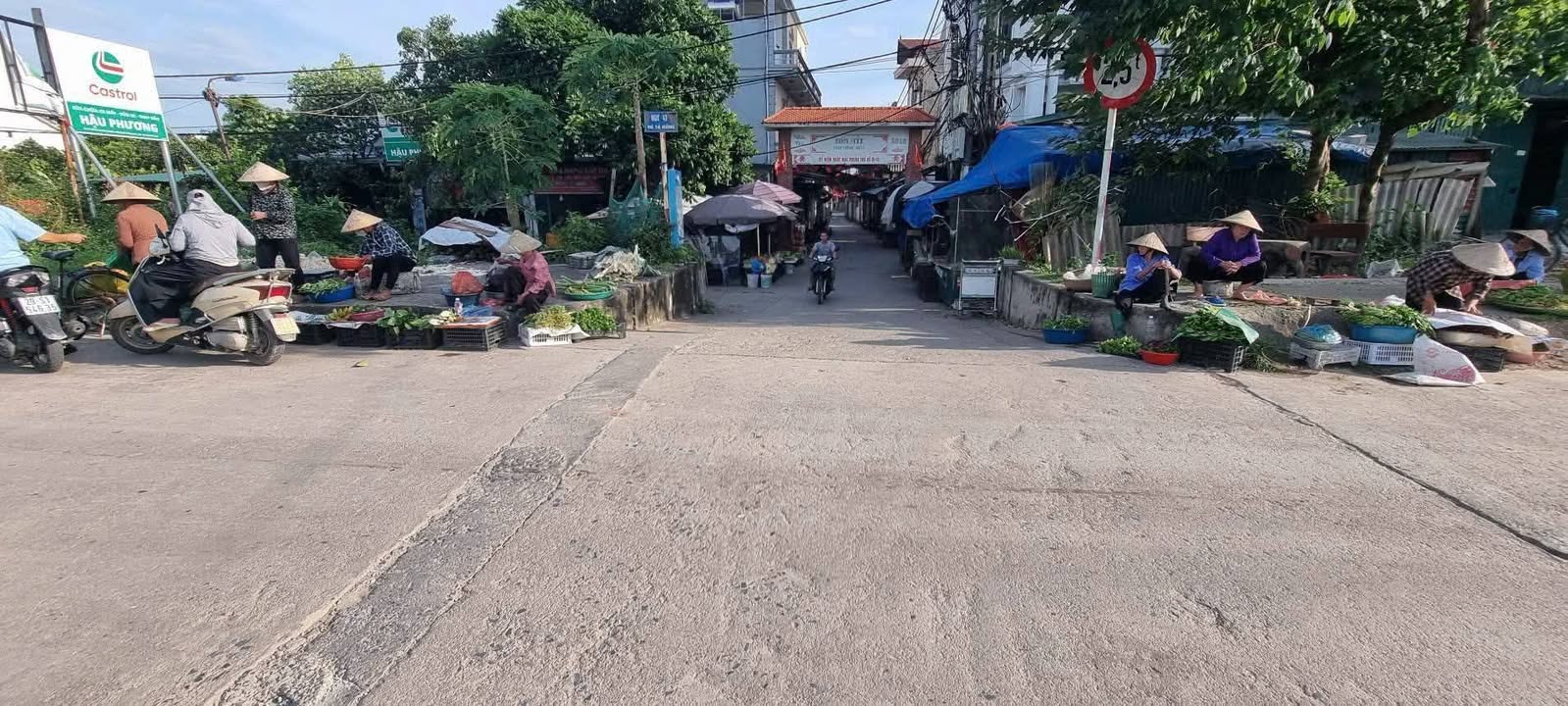 Đất nền Đông Hội, Đông Anh 100m² giá 9 tỷ - Sổ đỏ chính chủ, đầu tư sinh lợi!