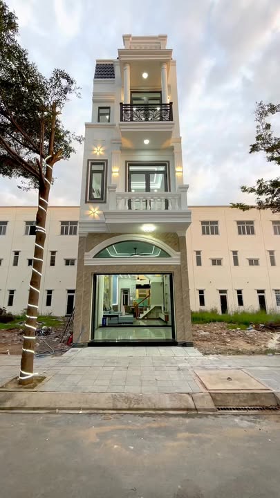 Nhà cho thuê Tân Đông Hiệp, Dĩ An, Bình Dương 3 tầng - An ninh 24/24!