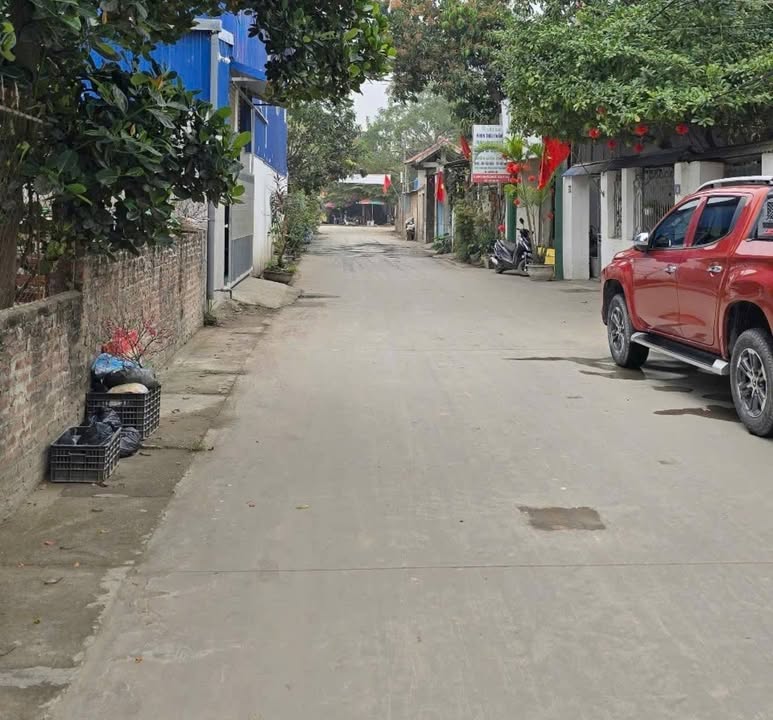 Nhà 2 tầng tại Tân Dân, Sóc Sơn 165m² - Ô tô tránh, gần trường Cao đẳng điện lực!