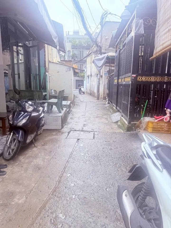 Nhà hẻm xe hơi Ni Sư Huỳnh Liên, Tân Bình, 66m² giá 5.99 tỷ - Đầu tư sinh lời ngay!