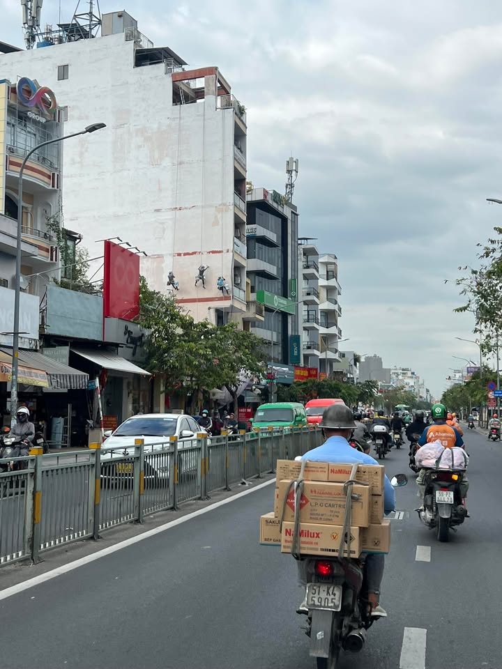 Nhà riêng Tân Bình 50m² giá 8 tỷ - Mặt tiền đường lớn, kinh doanh sầm uất!