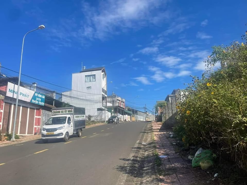 Đất mặt tiền Trần Quốc Toản, B’Lao, Bảo Lộc diện tích 111m² giá 4.5 tỷ - Cơ hội đầu tư tuyệt vời!