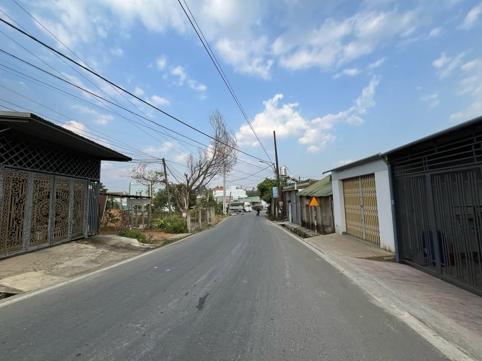 Đất 3 mặt tiền Lê Thị Riêng, Lộc Châu, Bảo Lộc 120m² giá 1.2 tỷ - Cơ hội đầu tư hiếm có!