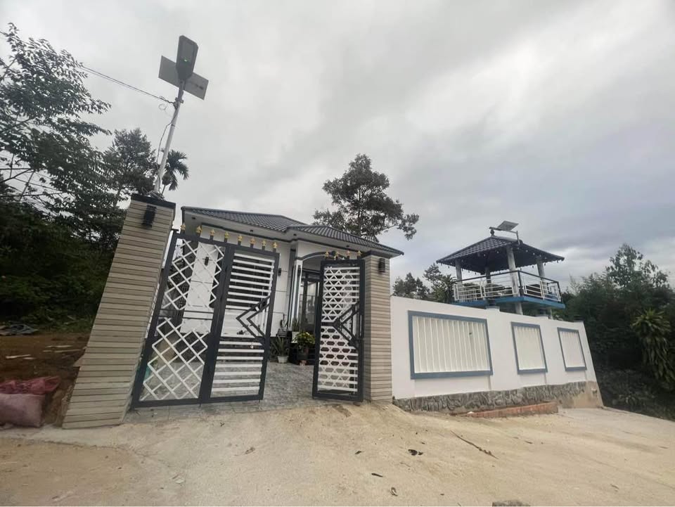 Nhà nghỉ dưỡng hiện đại tại B'Lao, Bảo Lộc 362.5m² giá 3.5 tỷ - Tiện ích đầy đủ!