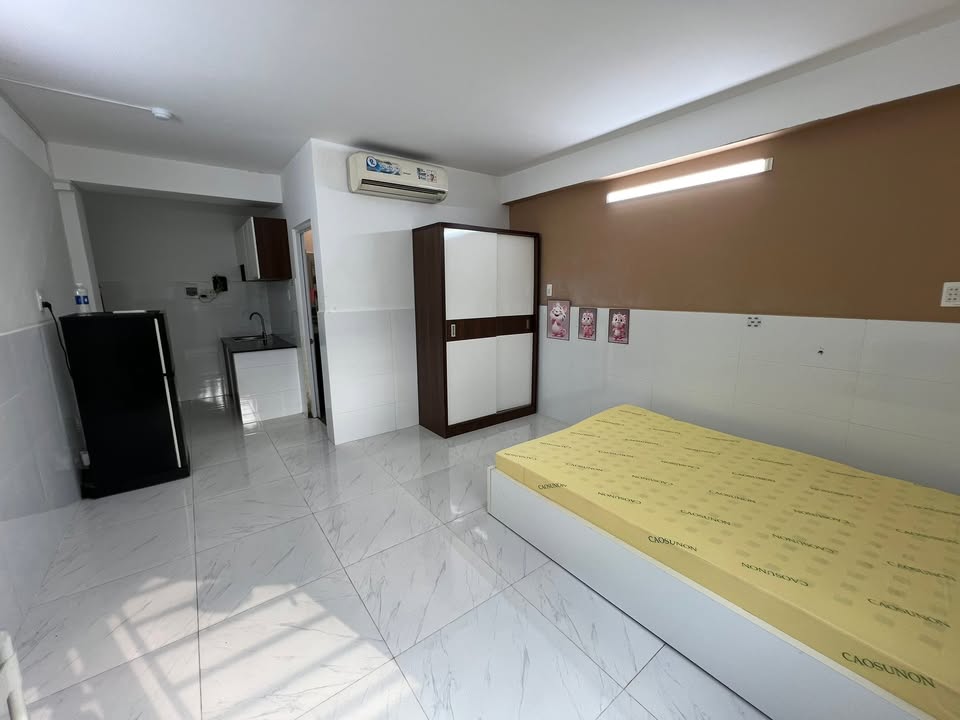 Căn hộ cho thuê 283 Nơ Trang Long, Bình Thạnh - Full nội thất, cửa sổ trời!