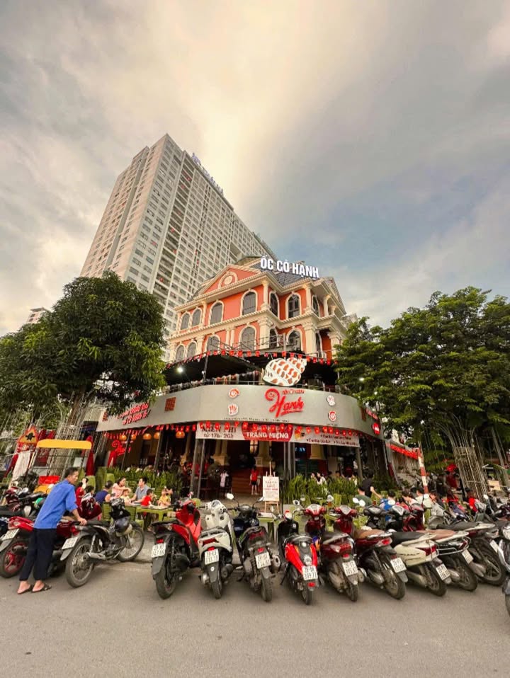 Front house cho thuê tại ngã tư Nguyễn Văn Lộc, Hà Đông 500m² - Mặt tiền 20m, lưu lượng khách lớn!