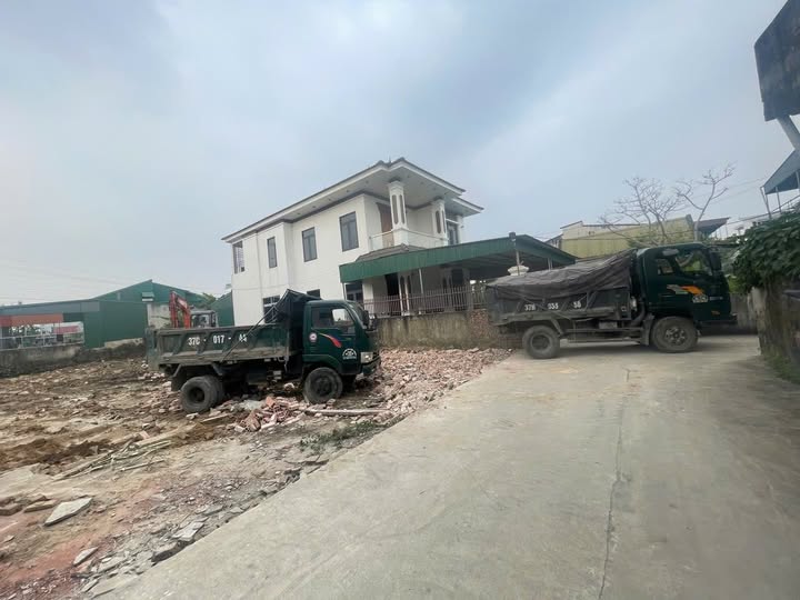 Đất nền Đường Nguyễn Trường Tộ, Đông Vĩnh 200m² giá chỉ 2.2 tỷ - Cơ hội đầu tư hấp dẫn!