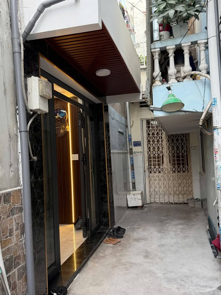 Nhà hẻm 502 đường Huỳnh Tấn Phát, quận 7, diện tích 21m² giá 3.15 tỷ - Full nội thất, sẵn sàng ở ngay!