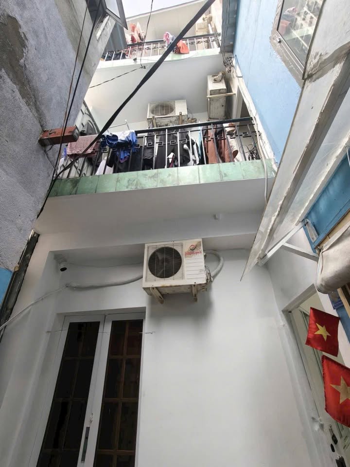 Nhà 3 tầng Đinh Bộ Lĩnh, Bình Thạnh 37m² giá chỉ 3.9 tỷ - Đầu tư sinh lời ngay!