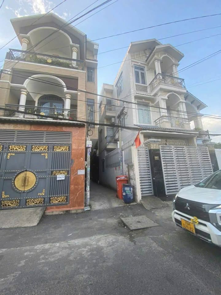 Nhà 4 tầng + Dãy trọ Nguyễn Ảnh Thủ, Q12 - Đầu tư sinh lời ngay!