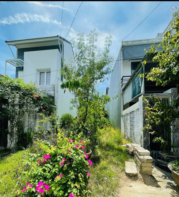 Đất mặt tiền đường Võ Quang Hải, TP Huế 92.5m² - Gần chợ và trường học!