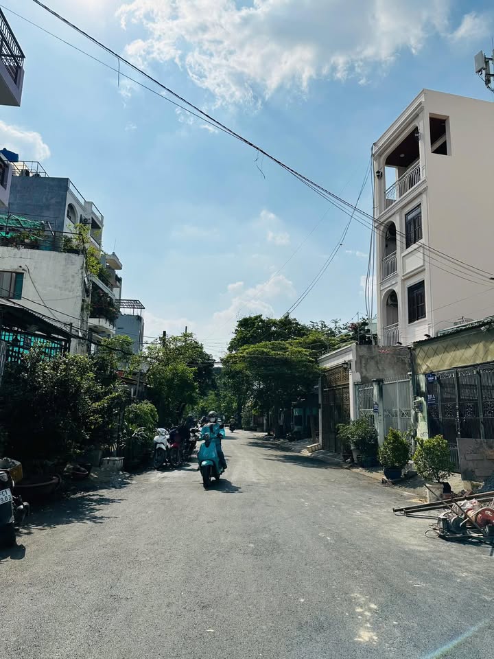 Căn hộ dịch vụ Gò Vấp 105m² giá 18 tỷ - Đầu tư sinh lời ngay!