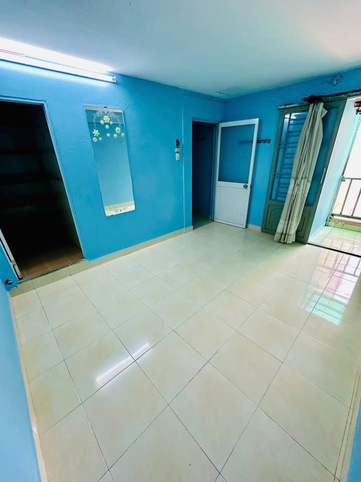 Nhà riêng Gò Vấp 43m² giá 2.95 tỷ - Hẻm thông, gần công viên Làng Hoa!