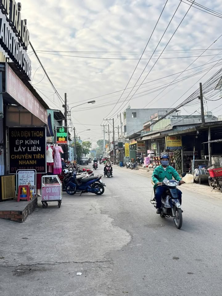 Lô đất mặt tiền Lê Thị Trung, Tân Uyên 97m² giá 3 tỷ - Cơ hội kinh doanh tuyệt vời!