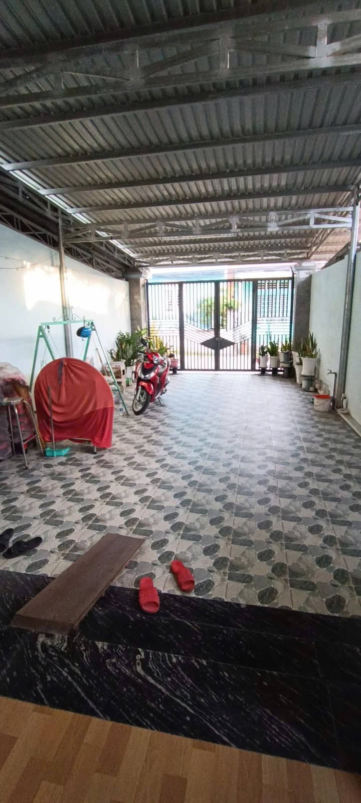 Nhà phố Chánh Mỹ Thủ Dầu Một 223m² giá 4 tỷ - Kiến trúc mái thái kiên cố!