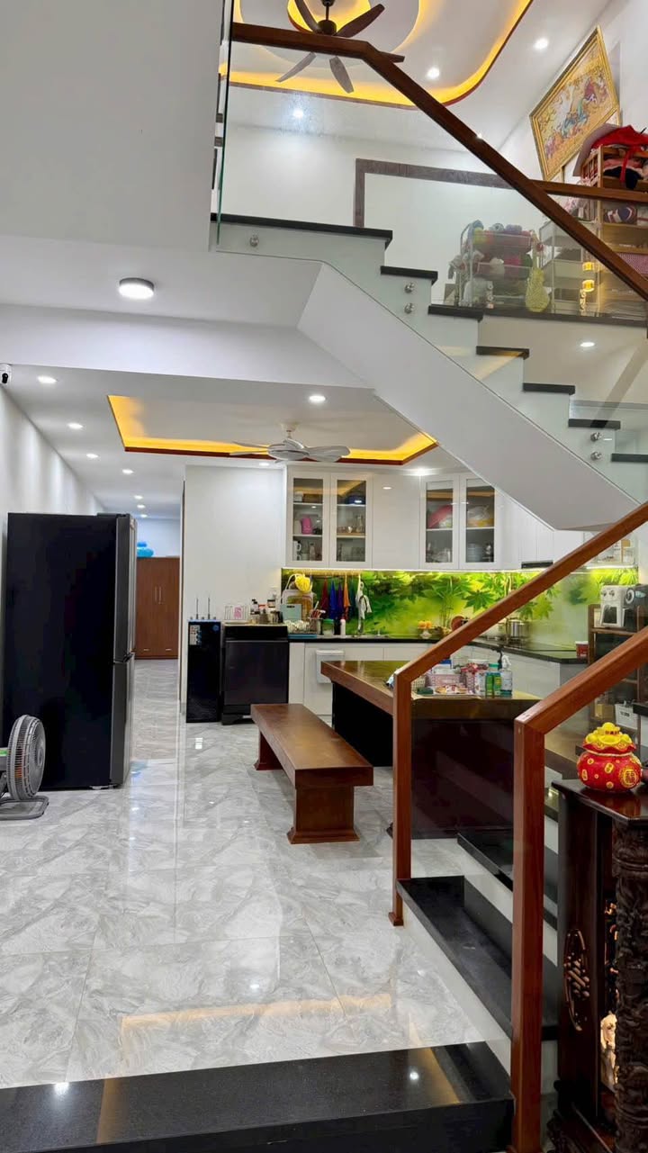 Nhà 2 mê đường Phù Đổng, Hòa Xuân, Đà Nẵng 117,5m² giá 5,98 tỷ - Full nội thất, chỉ việc vào ở!