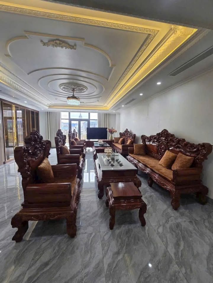 Nhà mặt tiền Trường Chinh, Nam Định 200m² giá 30 tỷ - Kinh doanh sầm uất!