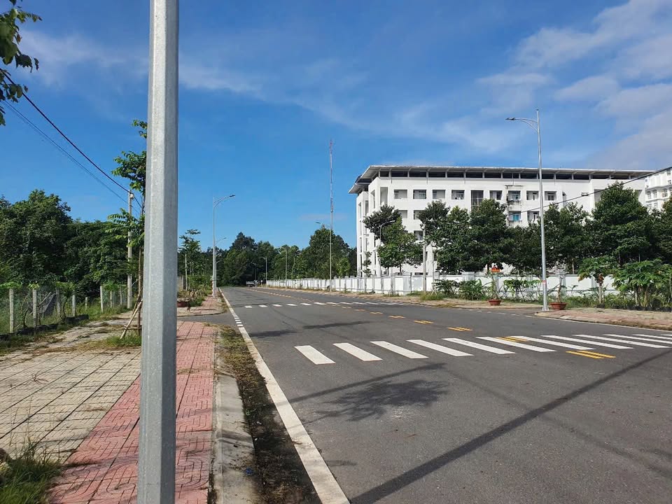 Đất thổ cư mặt tiền đường D10, Phường 7, TP Trà Vinh 1258m² giá 7 triệu/m² - Cơ hội đầu tư tuyệt vời!