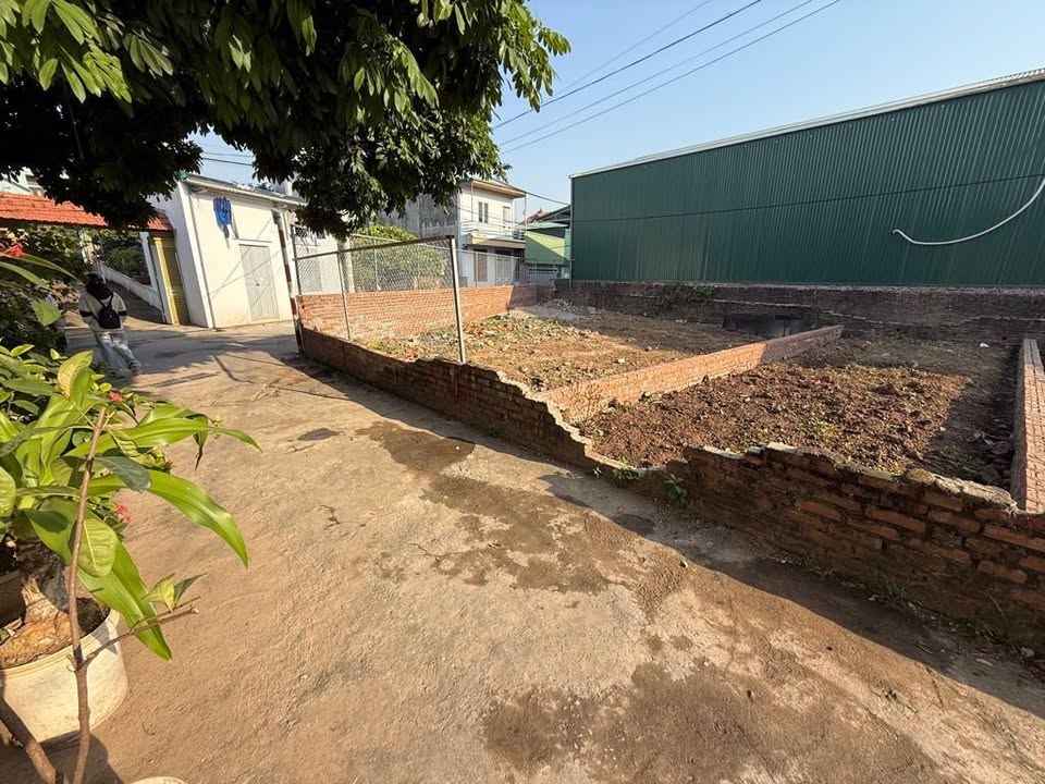 Đất nền Cự Khối Long Biên 59m² giá 5 tỷ - Đường rộng ô tô đỗ