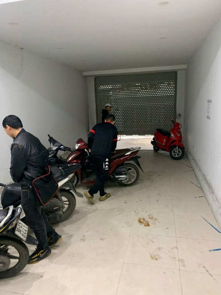 Văn phòng cho thuê tại Đống Đa 50m² giá chỉ 8 triệu - Thích hợp cho mọi loại hình kinh doanh!