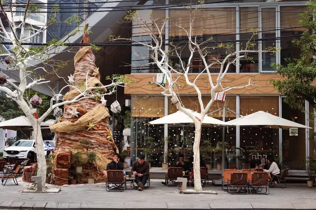 Nhà phố cho thuê Đỗ Quang, Cầu Giấy 80m² - Lô góc dễ nhận diện!